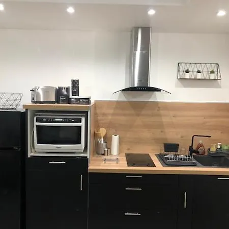 Апартаменты Explore The World 1 *