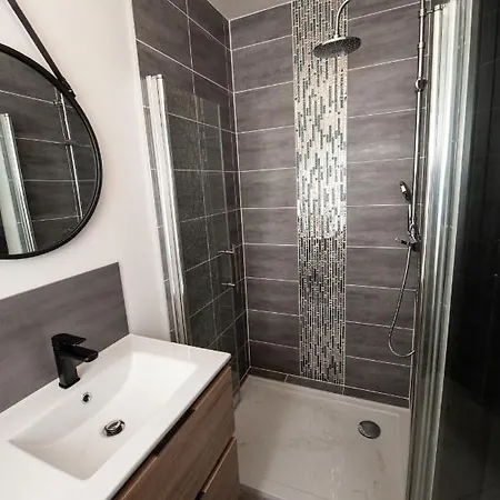 Апартаменты Explore The World 1 *