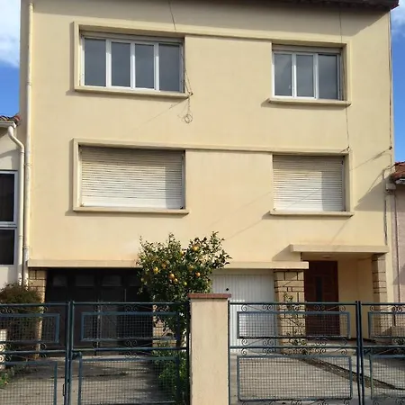 Apartment Explore The World 1