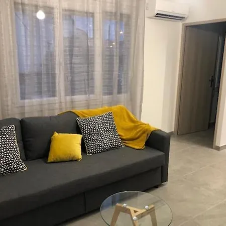 Апартаменты Explore The World 1 *